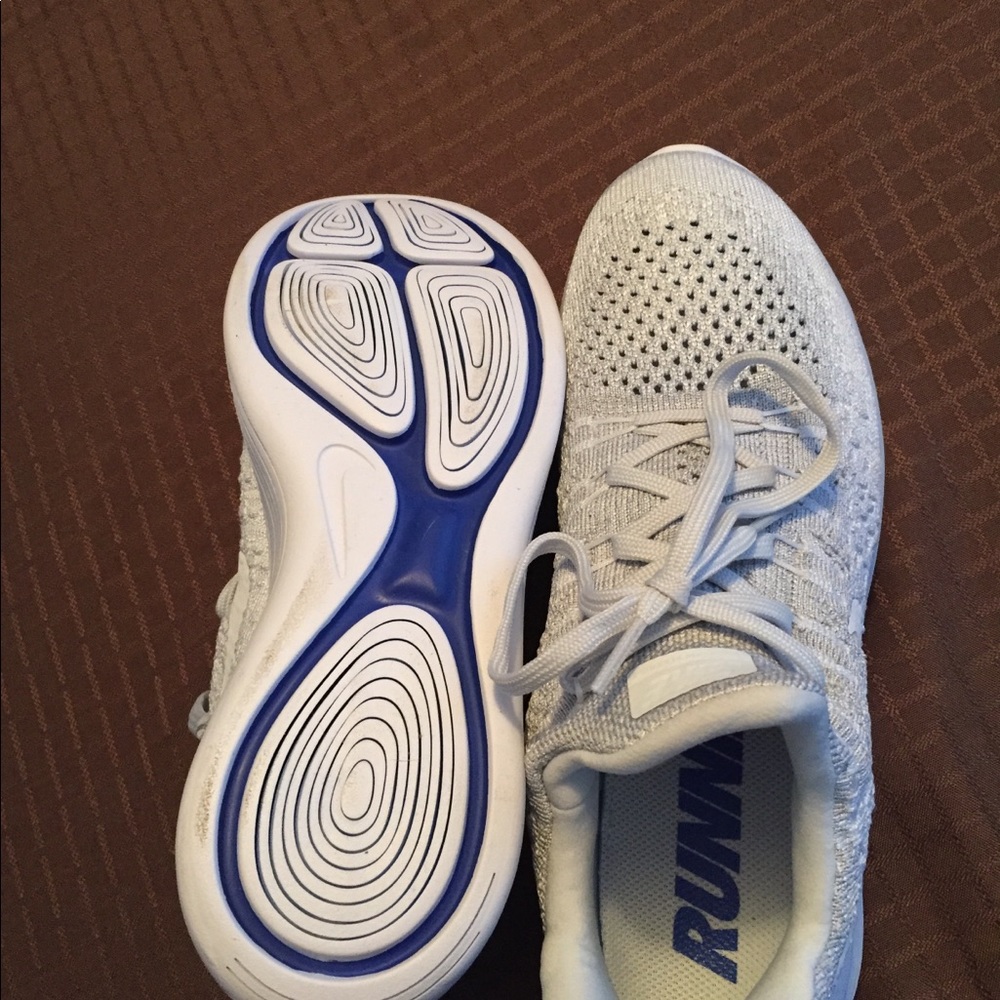 NWOT Women’s Nike Lunarlon - Picture 2 of 3